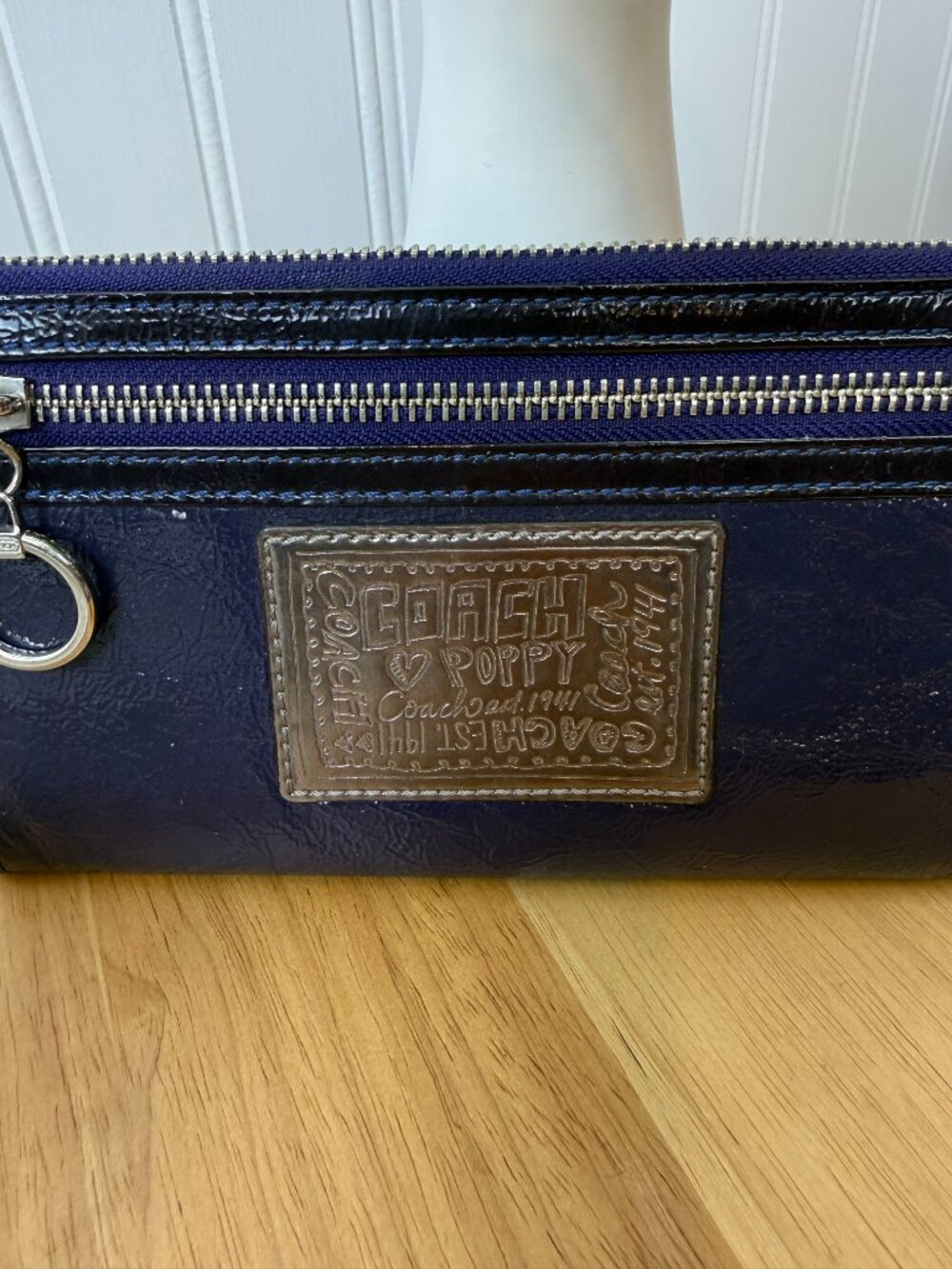 Coach Poppy Collection Dark Blue Purple Patent Leather Wristlet - Picture 3 of 7